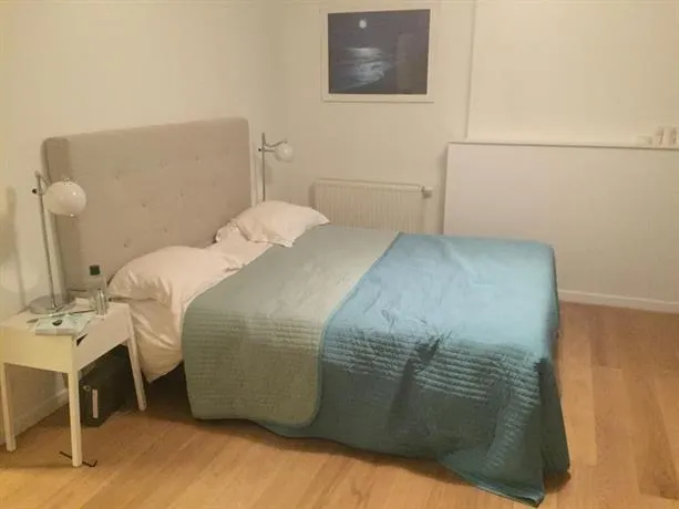 Chelsea Pad - Image 1