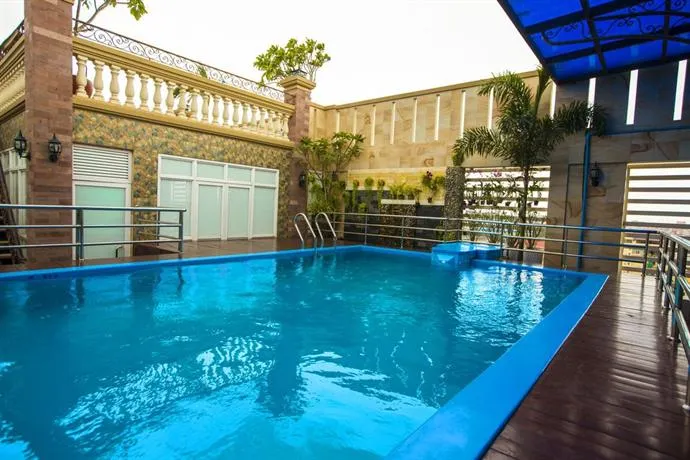 Star King Hotel & Apartment - Image 1