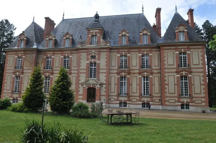 Bed & Breakfast - Chateau du Corvier - Image 1