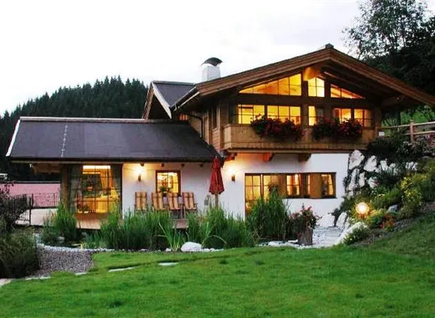 Residenz Hahnenkammblick - Image 1