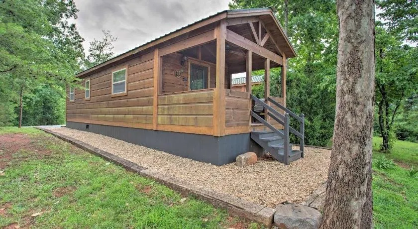 Cabin in Mill Spring Near Parker-Binns Winery - Image 1