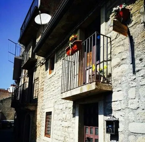 Montalbano Casa Dangelo - Image 1
