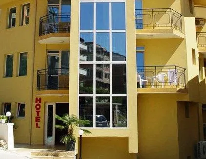 Family Hotel Tanita - Image 1