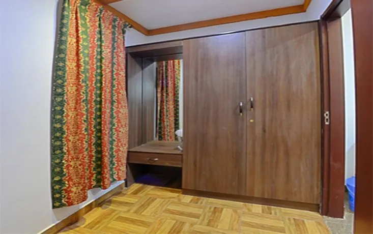 Chola Inn - Image 1