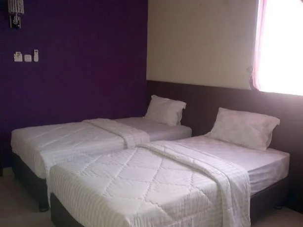 Erin Int Hotel - Image 1