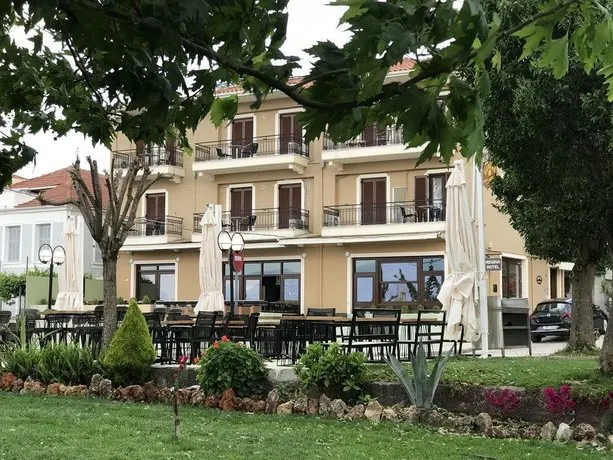 Regina Hotel - Image 1