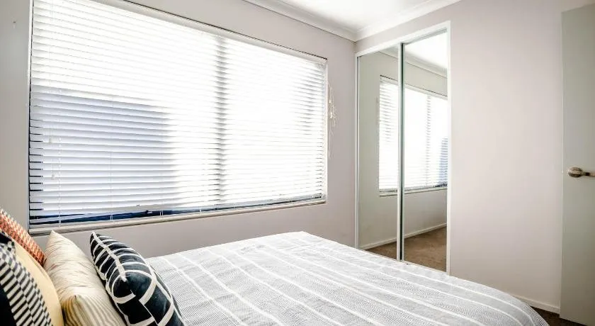 VIP STAYS - MODERN WATSON PLACE - Image 1