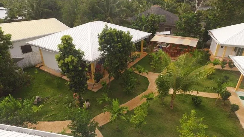 Alona Green House - Image 1