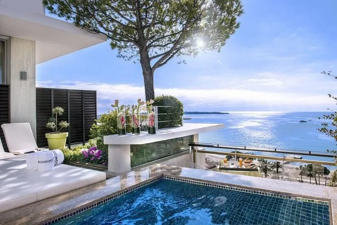 Le Grand Hotel Cannes - Image 1