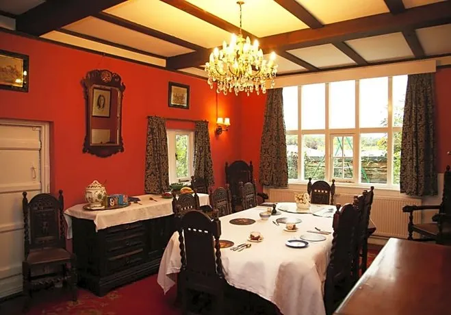 Inverloddon Bed and Breakfast, Wargrave - Image 1