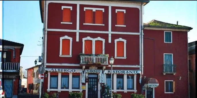 Albergo Ristorante Cavalli - Image 1