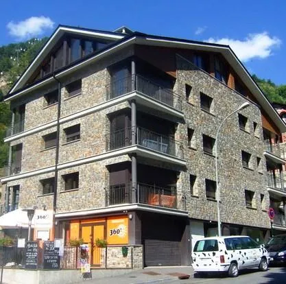 Caprici Apartaments - Image 1