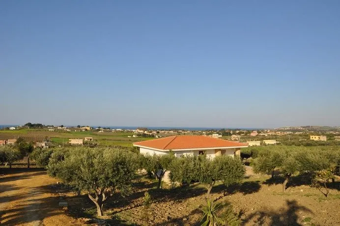 Holiday Home Biancolilla - Image 1