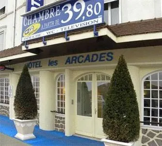 Hôtel Des Arcades - Image 1