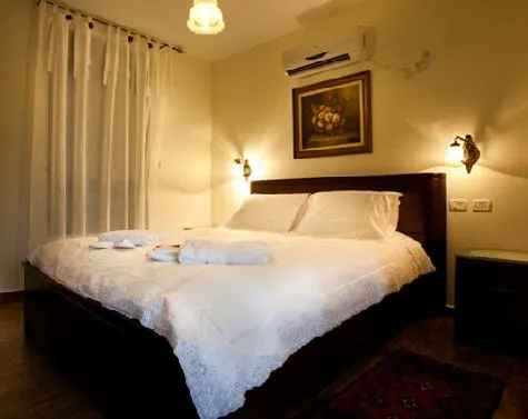 Tenebagolan Suites Zimmers - Image 1