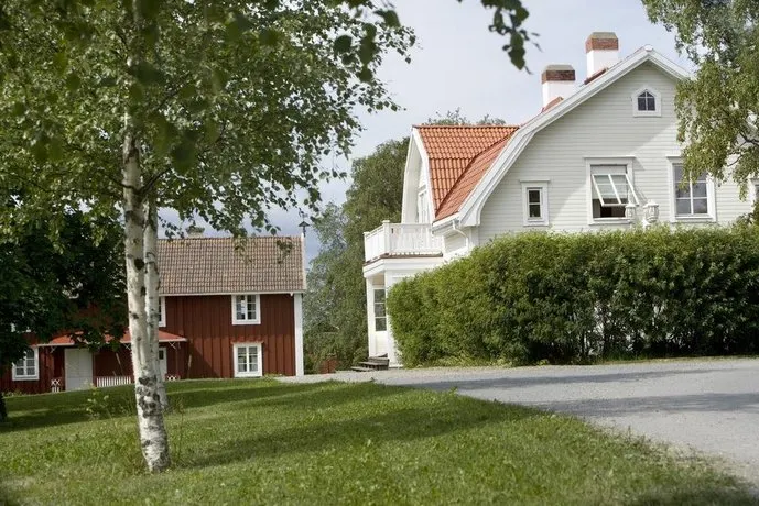 Brunkulla Gård - Image 1