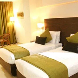 King Castle Hotel - Image 1