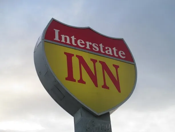Interstate Inn - Image 1
