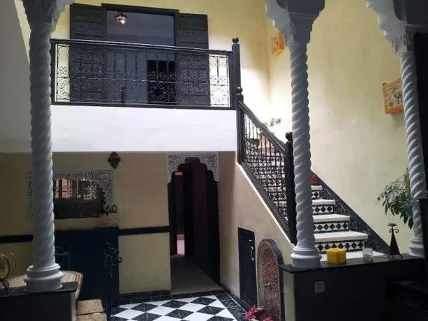 Riad Les Portes De La Medina - Image 1