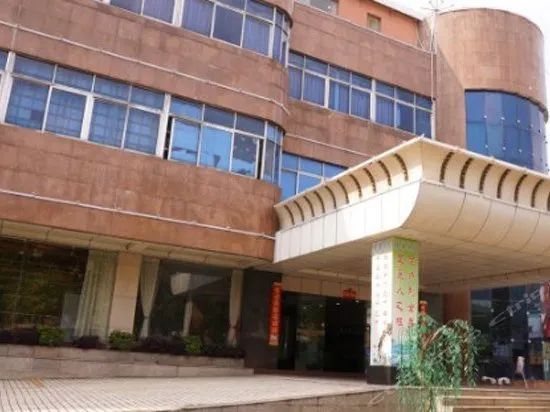 Yuefeng light luxury Hotel - Image 1