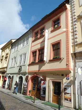 Charming Historical Charles Bridge Residences - Image 1