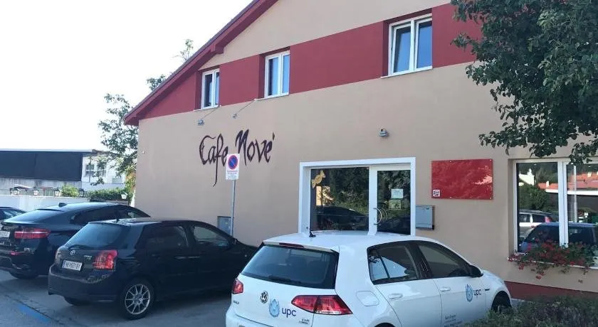 Cafe Nove - Image 1