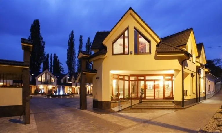 Hotel Enchante - Image 1