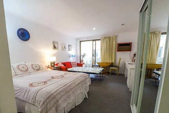 Budget Waterside Holiday - Image 1
