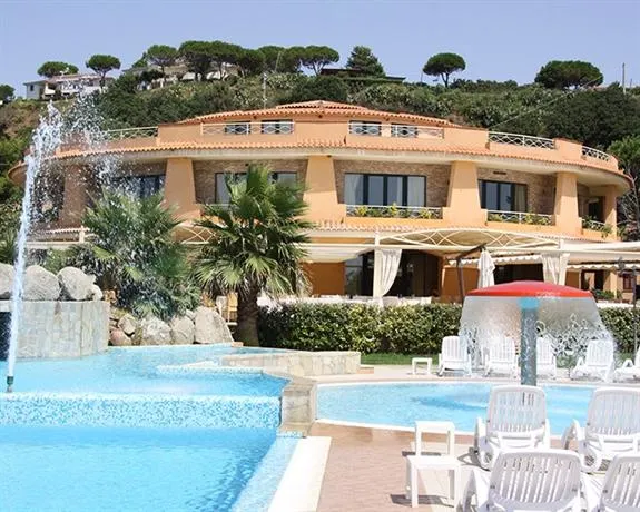 Hotel Residence Solemare Ricadi - Image 1