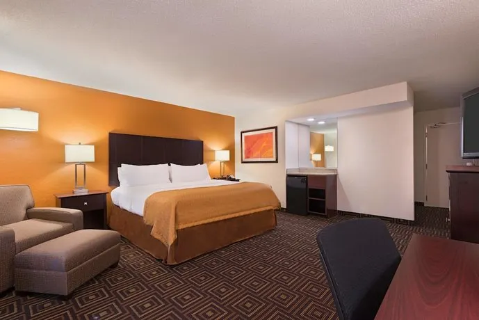 Holiday Inn Knoxville-West (I- - Image 1