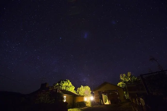 Moorallie Cottage Farmstay - Image 1