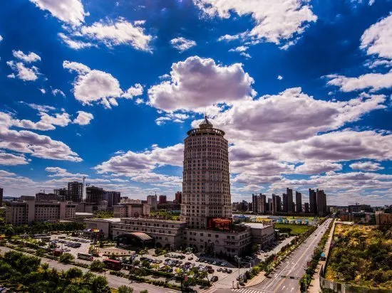 Yulin People's Building - Image 1