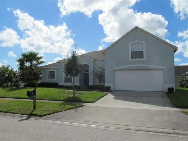 Hampton Lakes Villa - Large, Spacious Pool Home! - Image 1