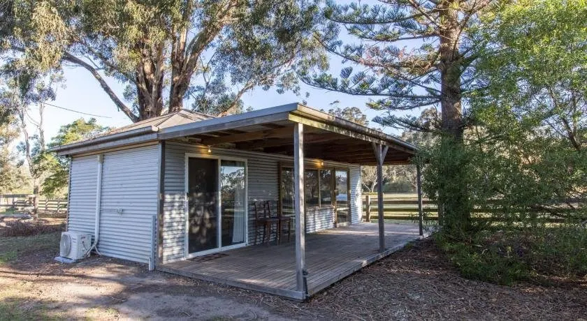 Bluff View River House - Stunning Riverfront - Image 1