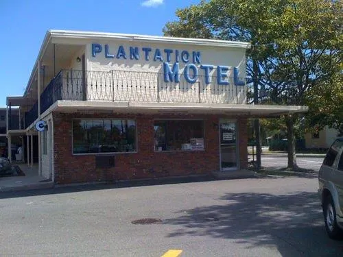 Plantation Motel - Image 1