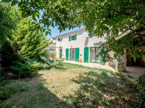 Lovely Stone Villa with private garden and terrace - Image 1