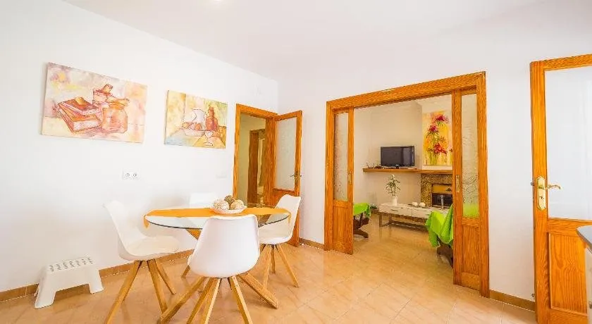 Apartamento Piscina Muro - Image 1