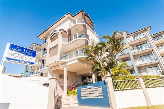 Redcliffe Central - Image 1