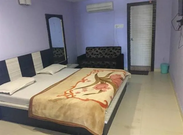 Hotel Raj Inn - Image 1