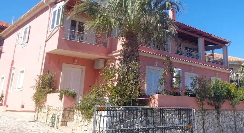 Angelina's houses in Helmata - Image 1