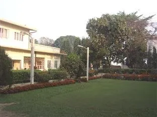 Marina's Motel - Image 1