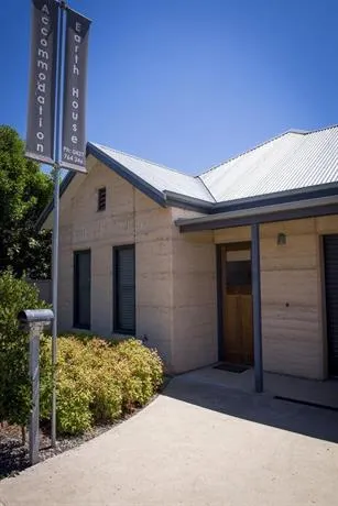 Earthouse - Image 1