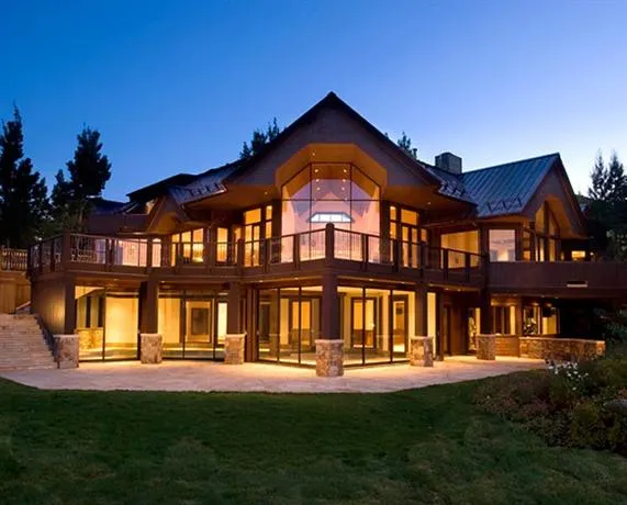 Chateau Aspen Condominiums - Image 1