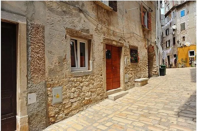 Studios Dalino - Image 1
