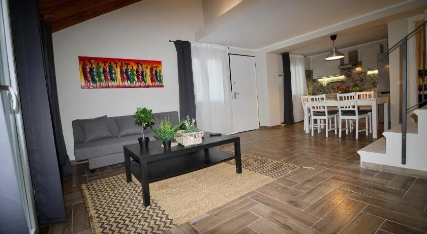 Katana suites beach - Image 1
