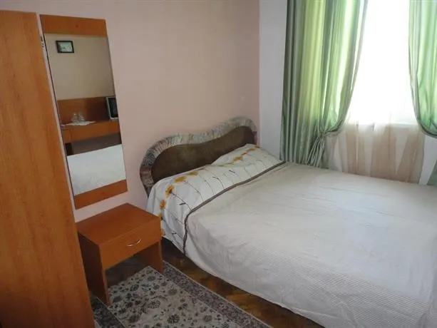 Guest House Astra - Image 1