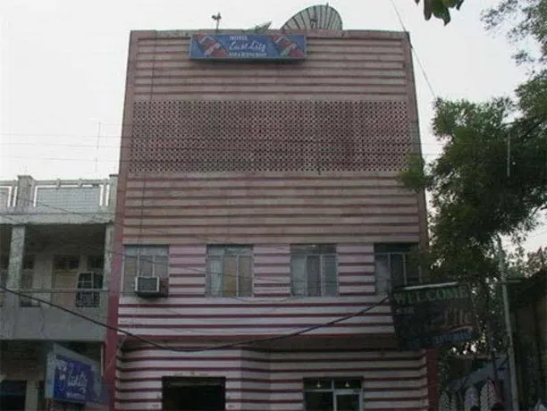 East Lite Hotel Agra - Image 1