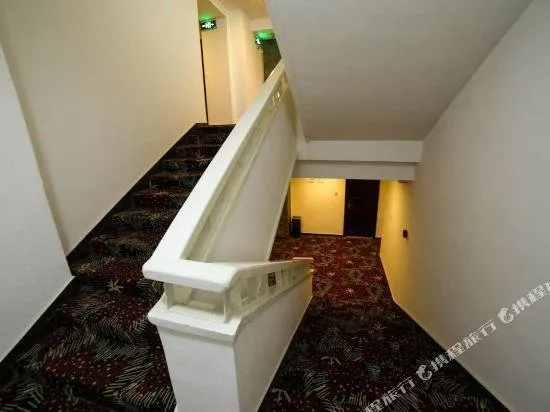 Tiaohualing Business Hotel - Image 1