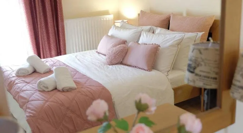 Sevi's Luxury Guesthouse Villa - Image 1