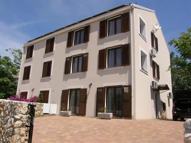 Apartments Pintar Uskocka - Image 1